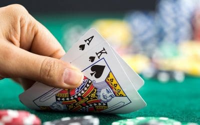 Blackjack Strategy Guide: Reduce the House Edge, Learn Hi-Lo Card Counting, Calculate Running and True Counts, and Compare Online vs Casino Play